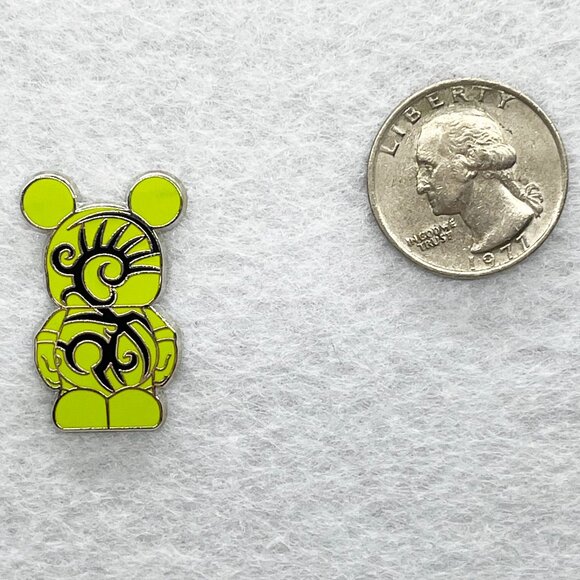 🔮 5/$25 Disney Vinylmation Jr Tribal Pin‎ - Picture 2 of 2